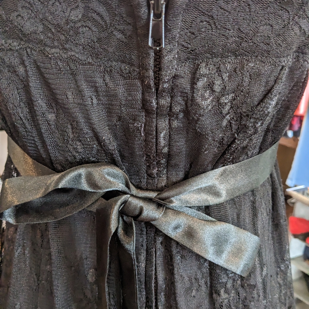 Tripp NYC Black Lace Corset - Picture 5 of 10